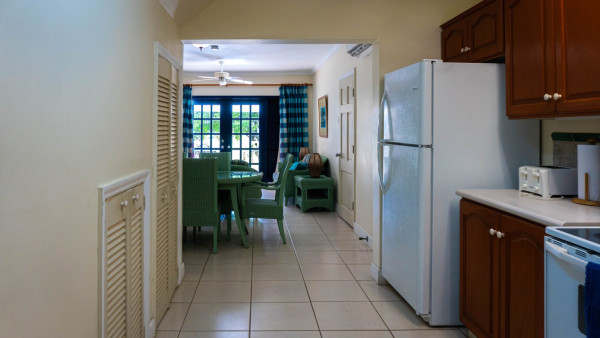Condo 33